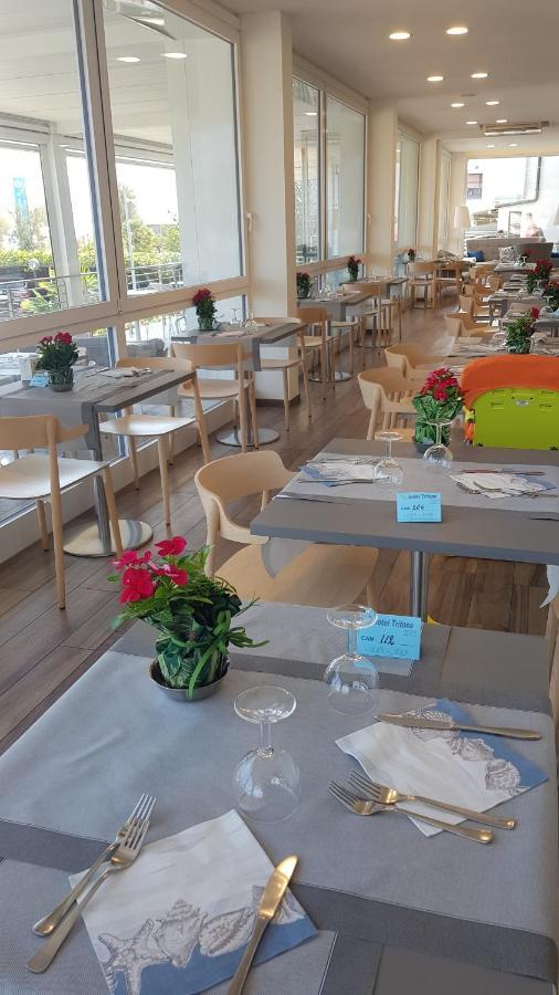Hotel Tritone Senigallia Dış mekan fotoğraf