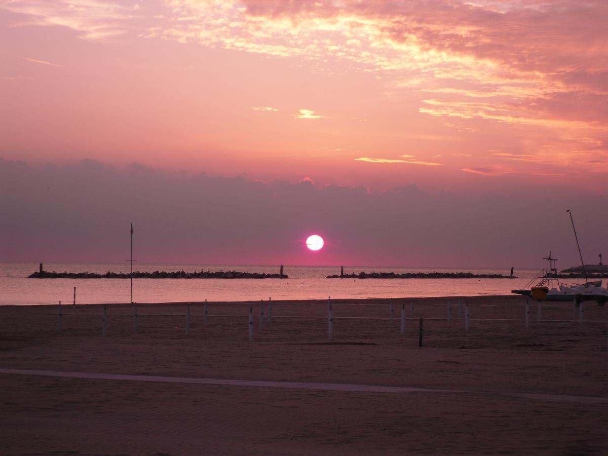 Hotel Tritone Senigallia Dış mekan fotoğraf