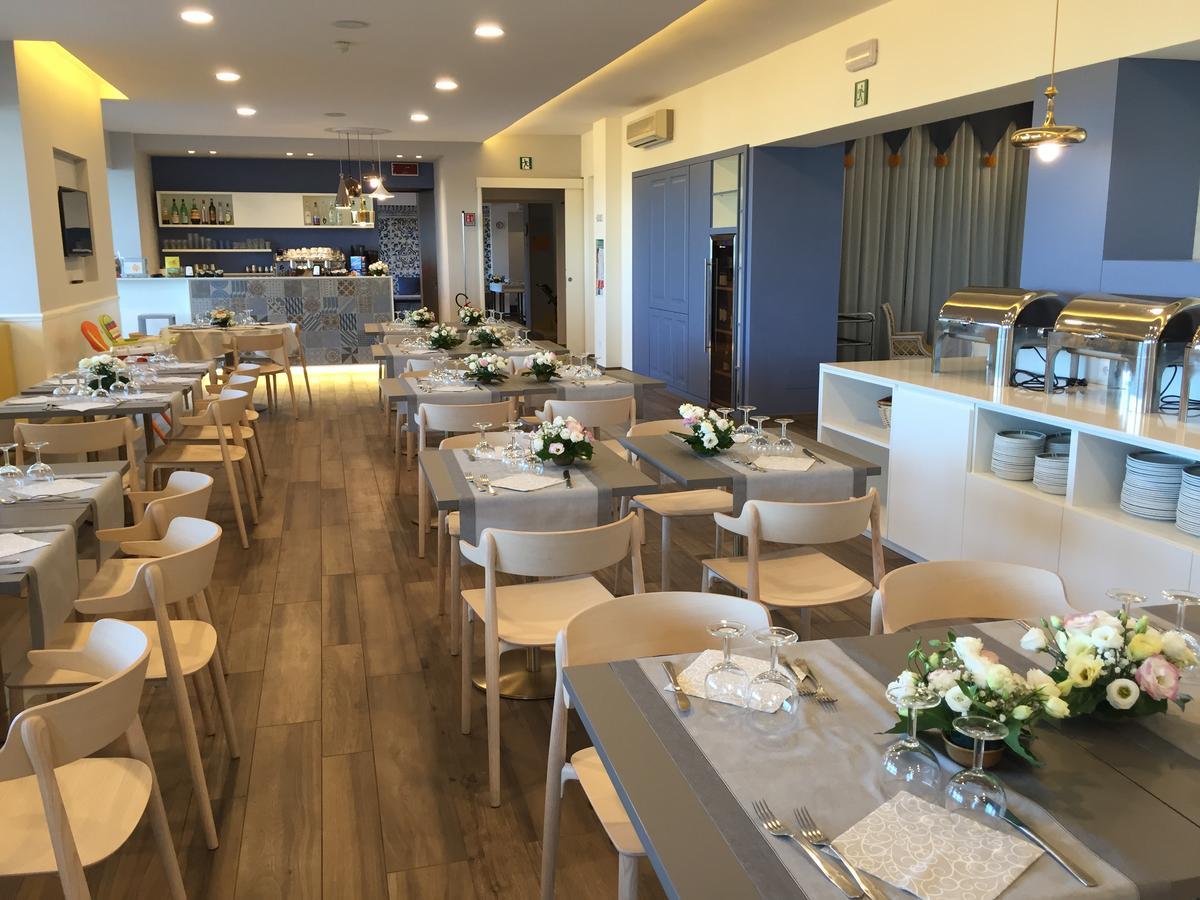 Hotel Tritone Senigallia Dış mekan fotoğraf