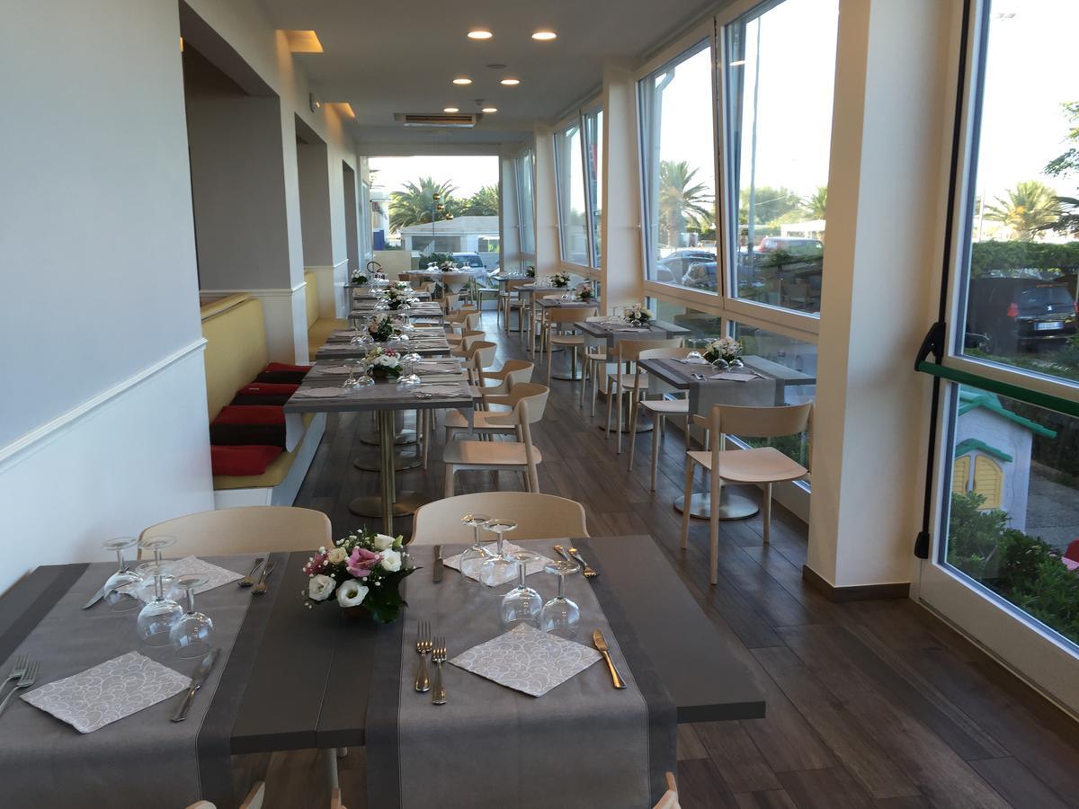Hotel Tritone Senigallia Dış mekan fotoğraf